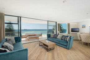 Oceanside Haven - Stunning views of Mauao, Main Beach and the Ocean, Mt Maunganui